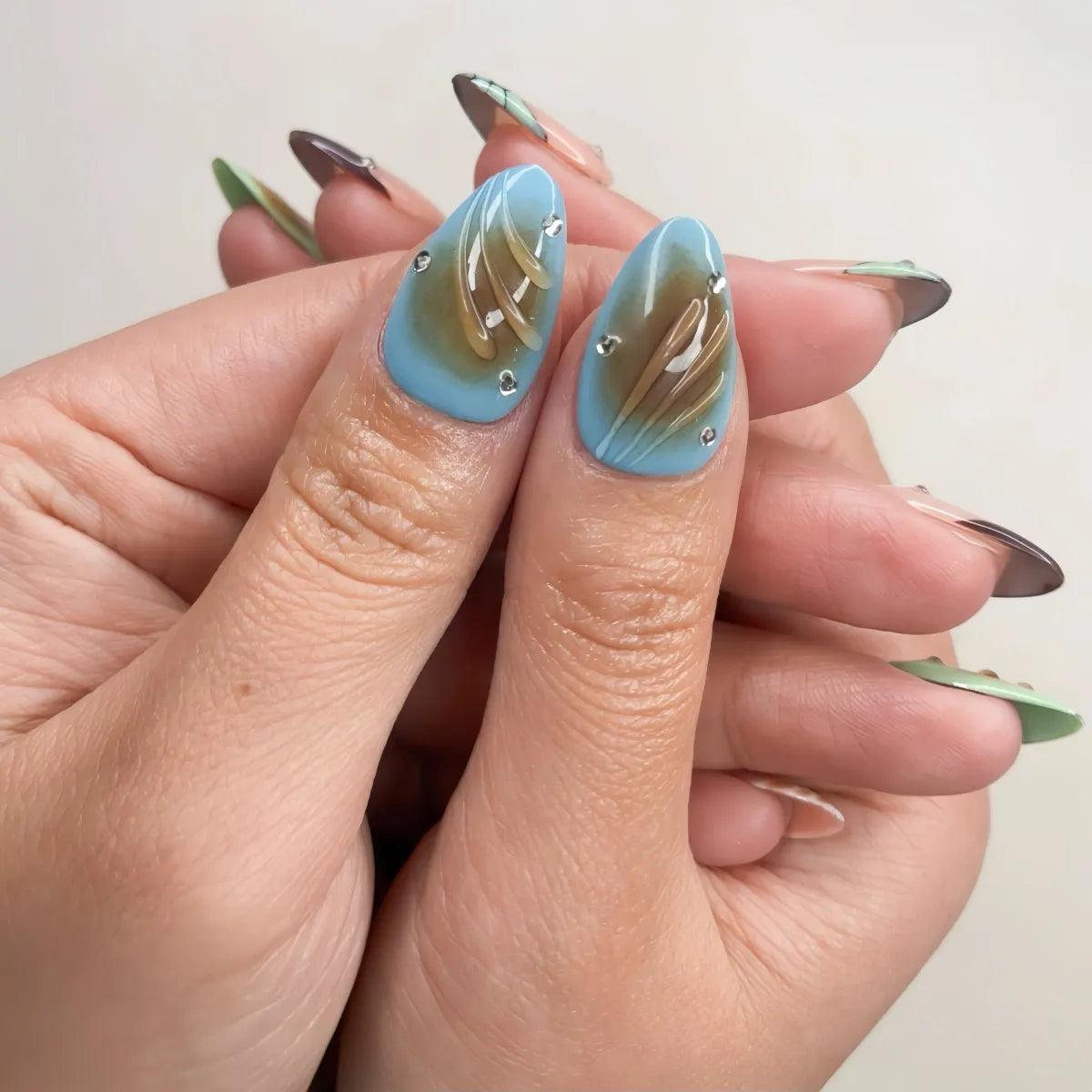 Press On Nail Azure Arc
