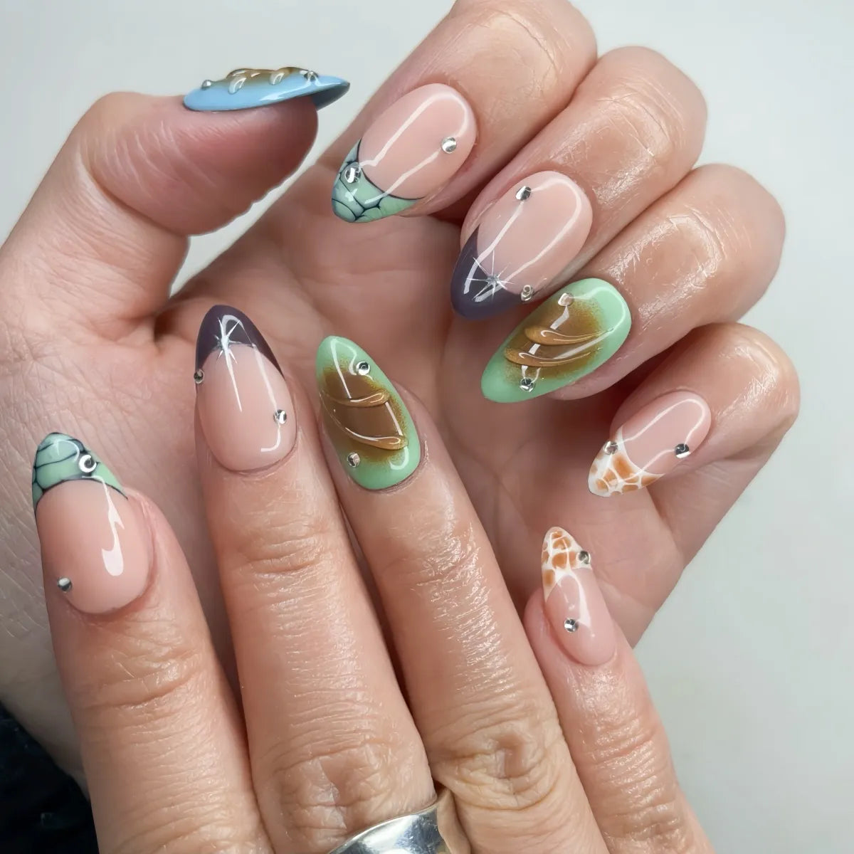 Press On Nail Azure Arc