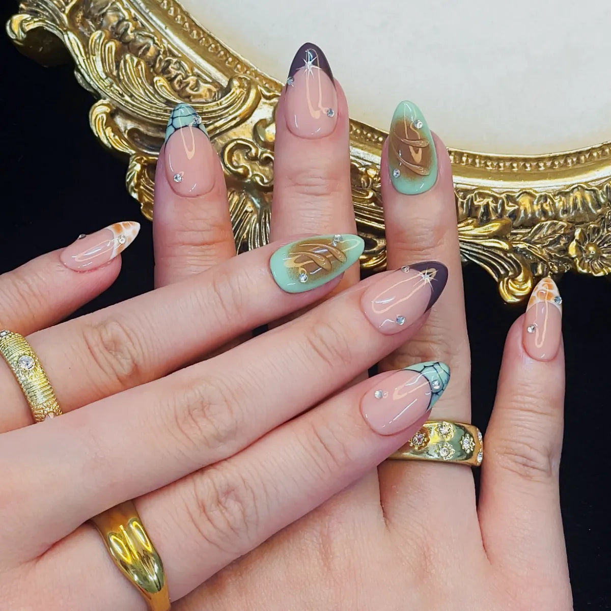 Press On Nail Azure Arc