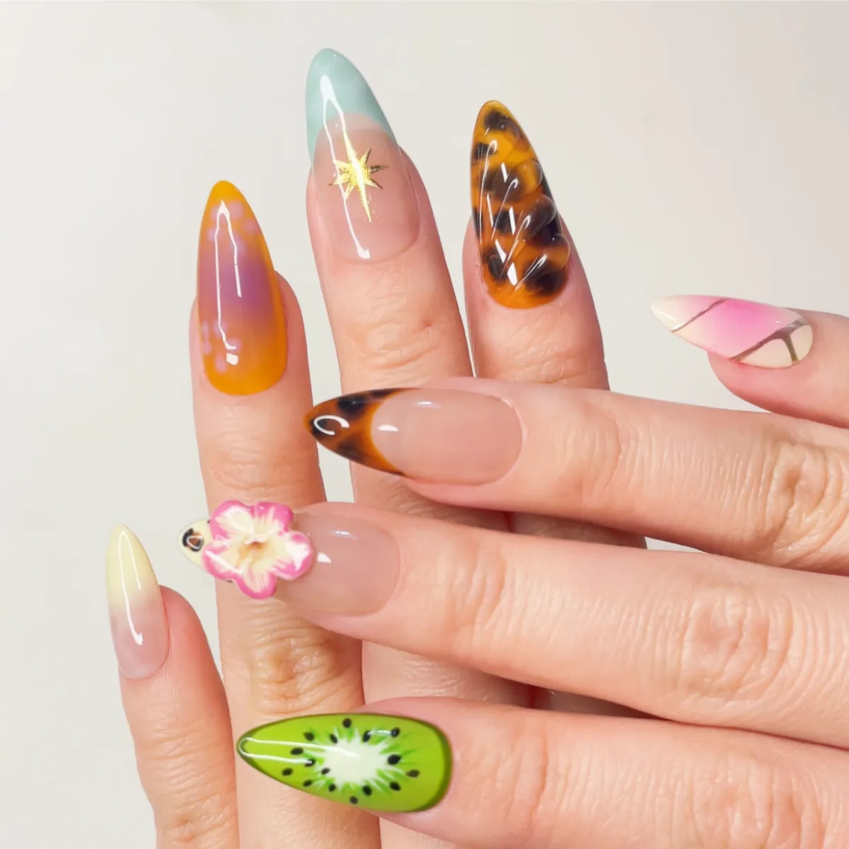Press On Nail Kiwi Garden