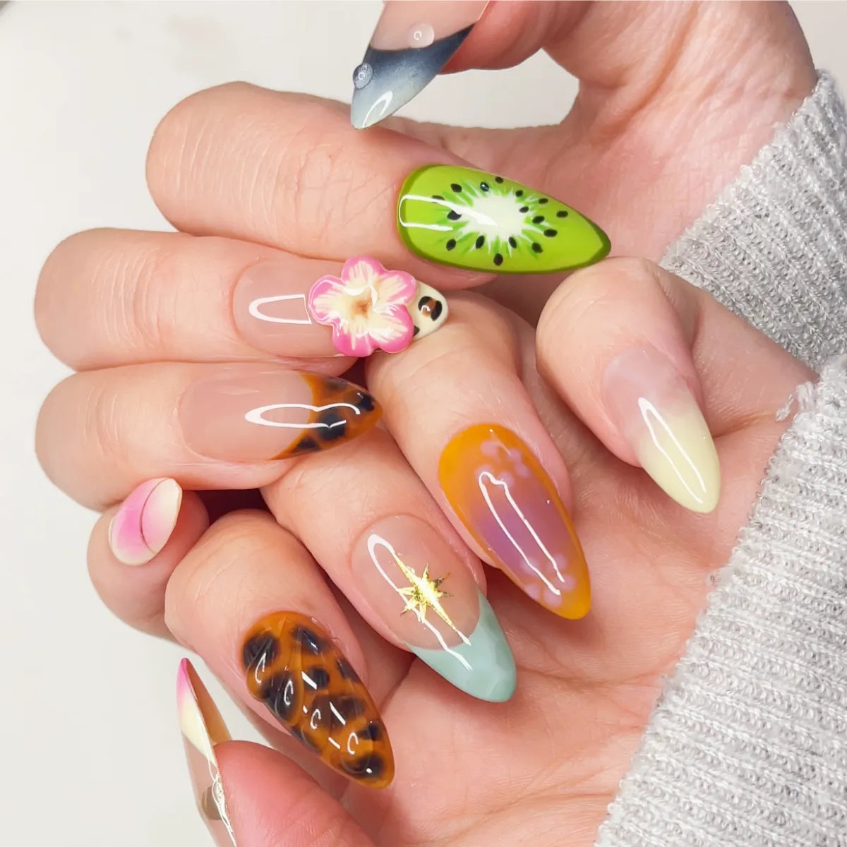 Press On Nail Kiwi Garden