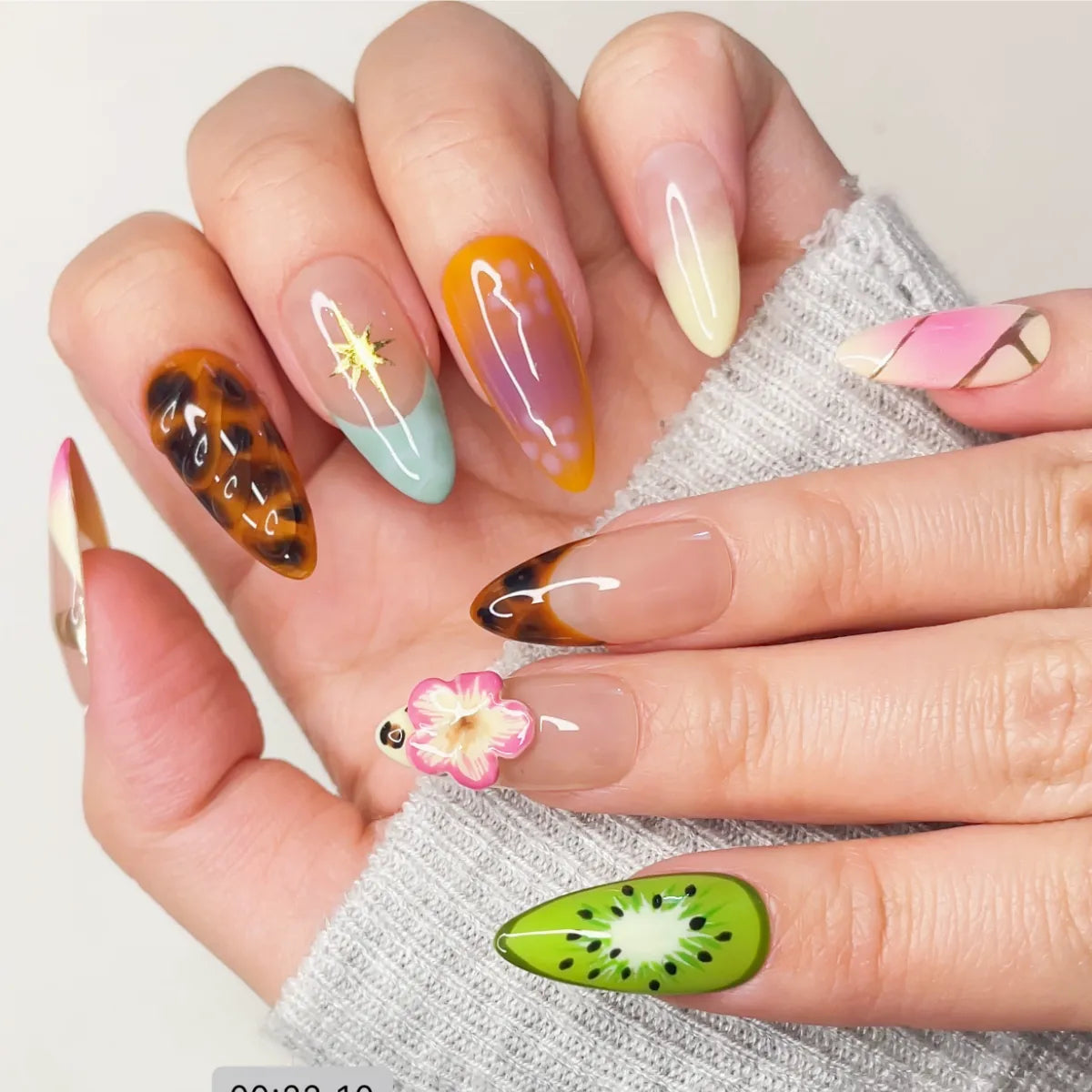 Press On Nail Kiwi Garden