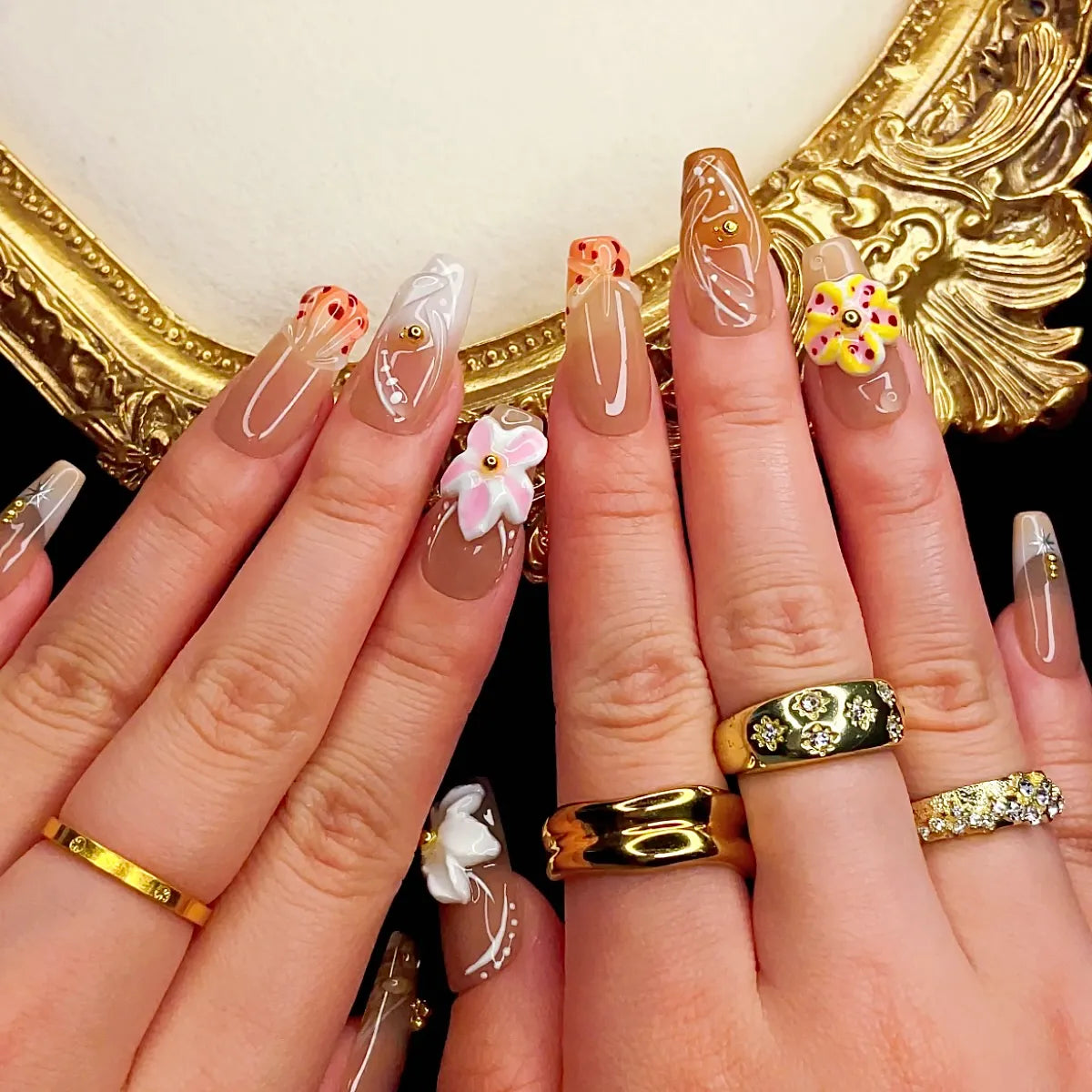 Press On Nail Sunlit Petal