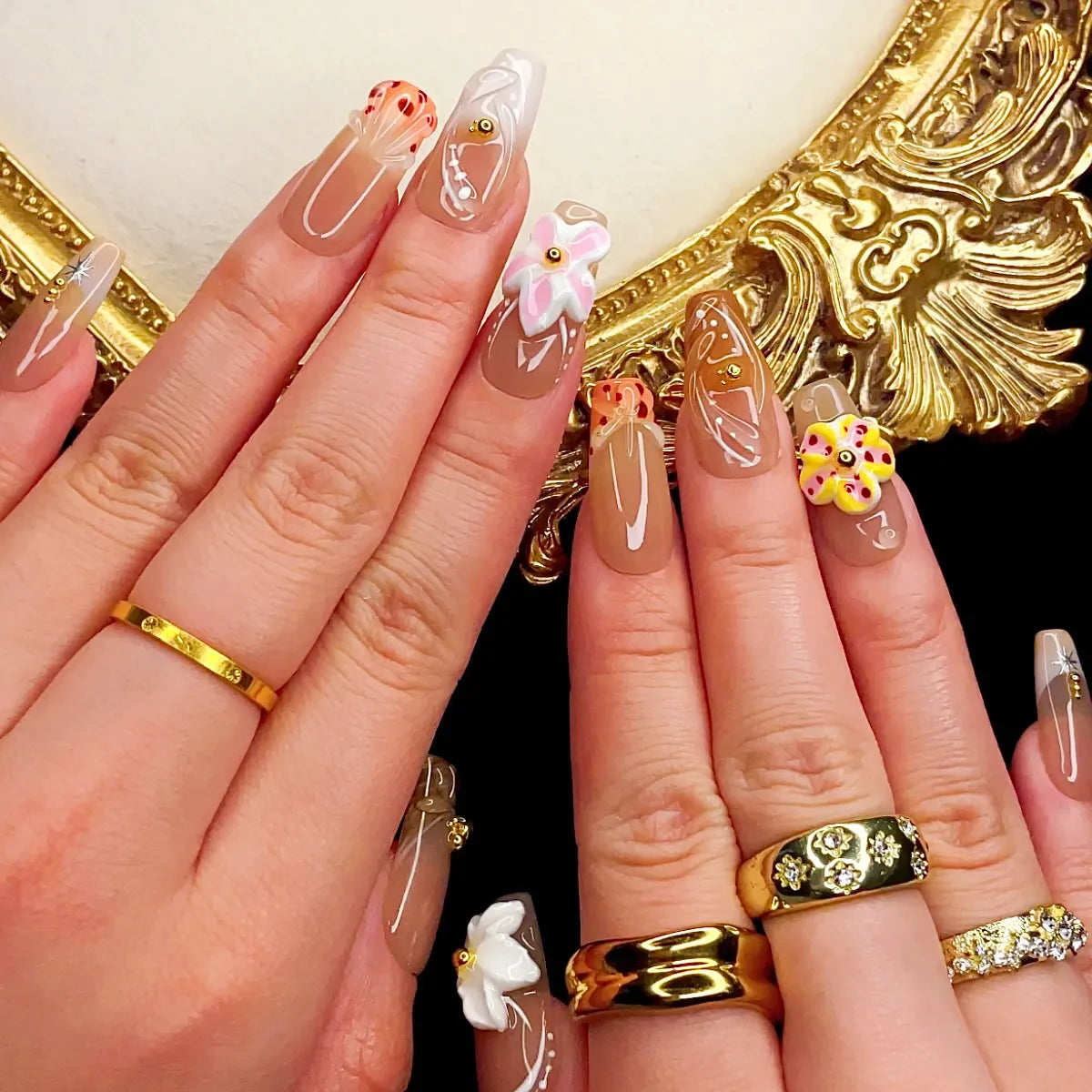 Press On Nail Sunlit Petal