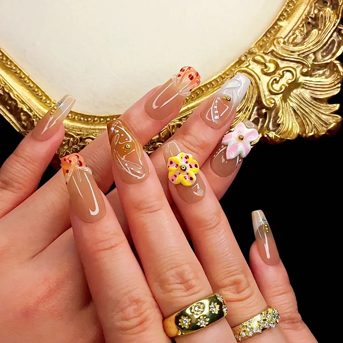 Press On Nail Sunlit Petal