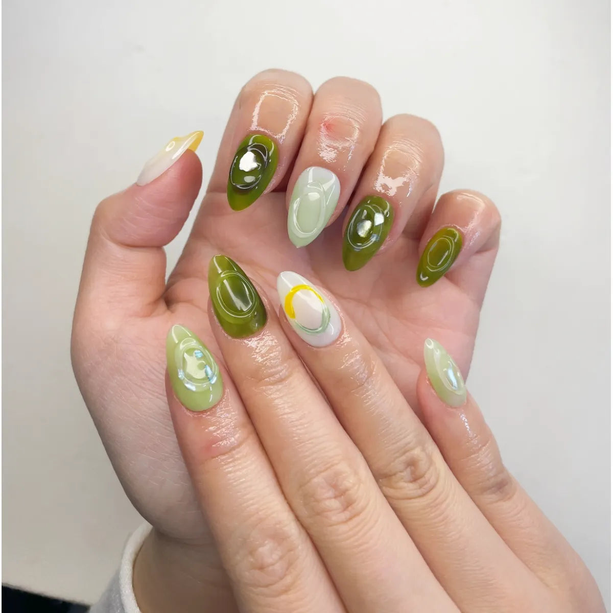 Press On Nail Sylvan Silhouette