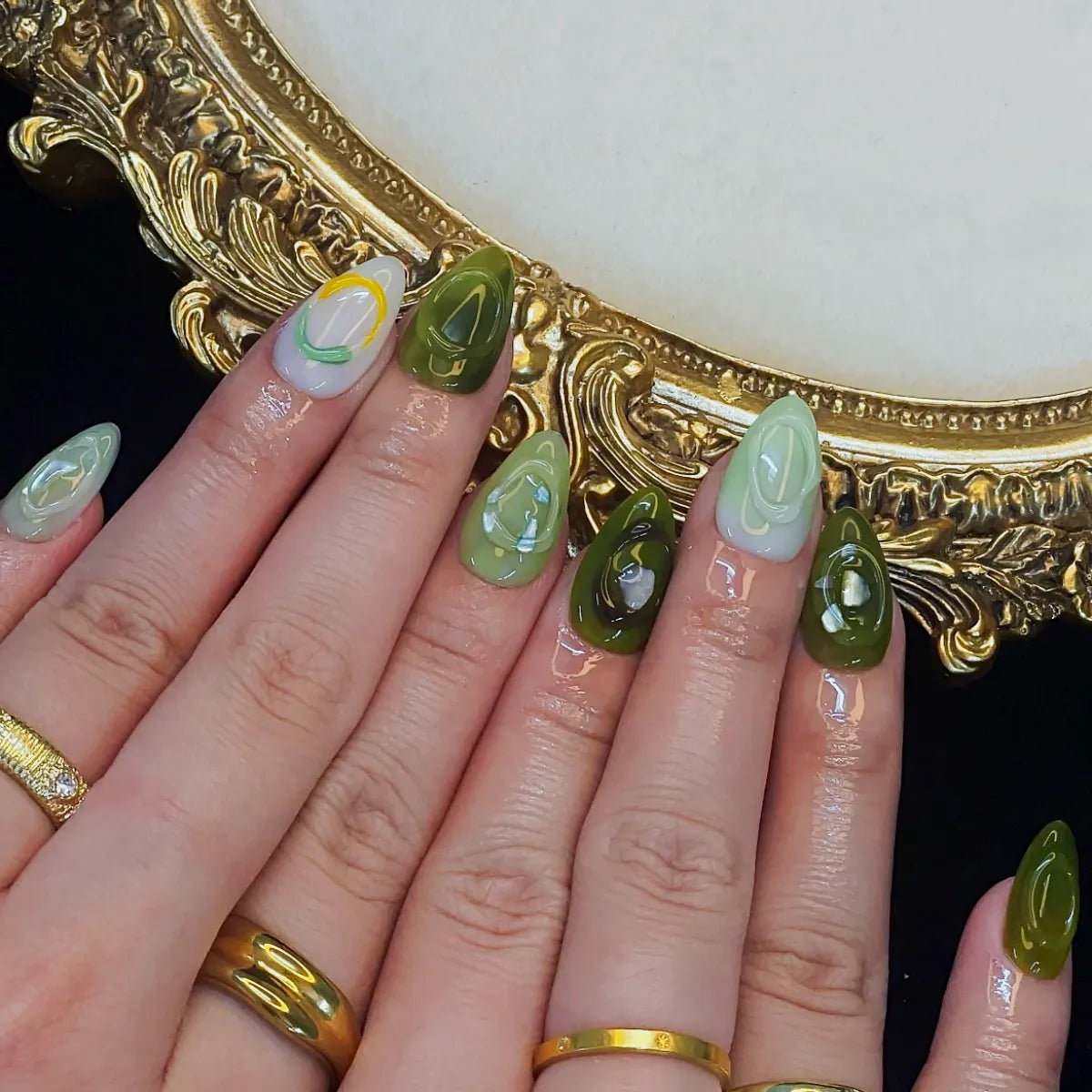 Press On Nail Sylvan Silhouette