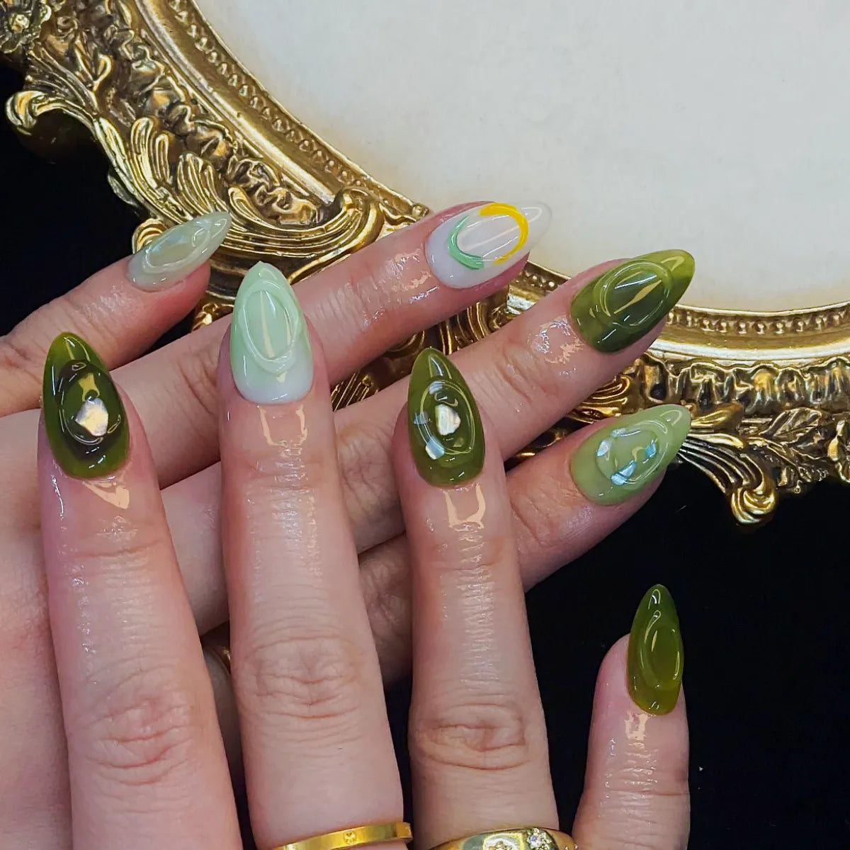Press On Nail Sylvan Silhouette