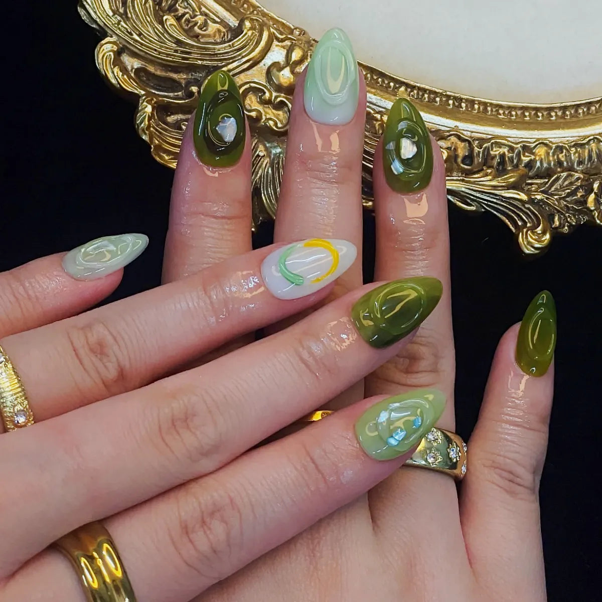 Press On Nail Sylvan Silhouette