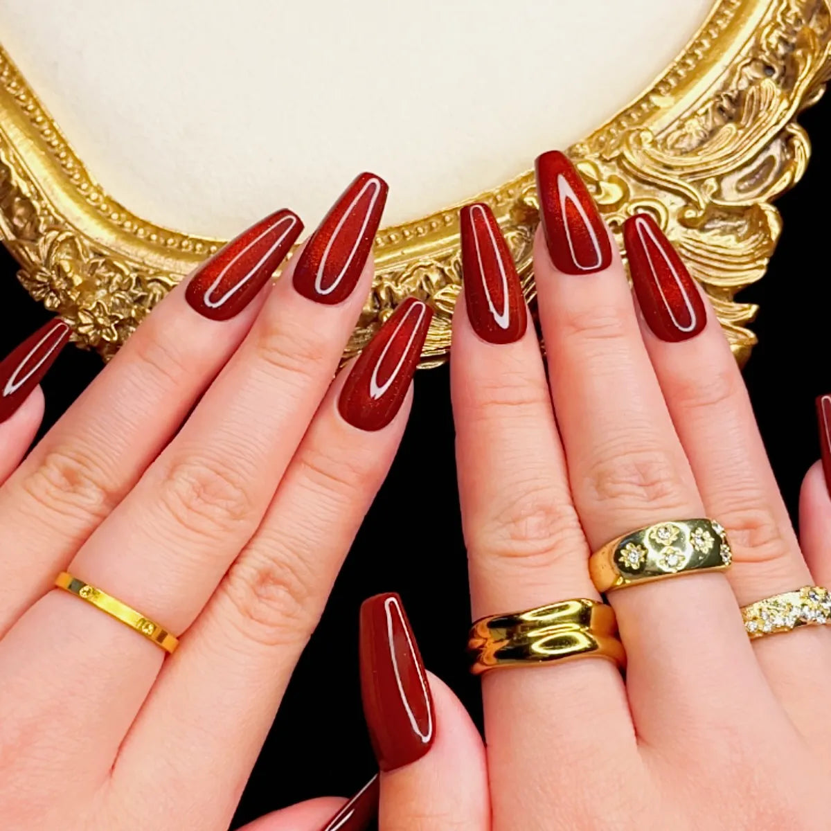 Press On Nail Red Cat's Eyes