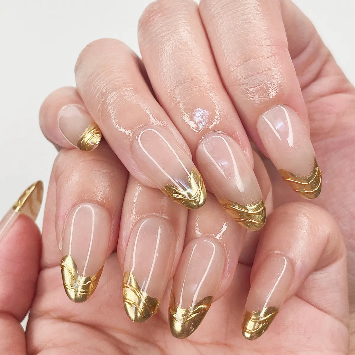 Press On Nail Soft Gold Edge