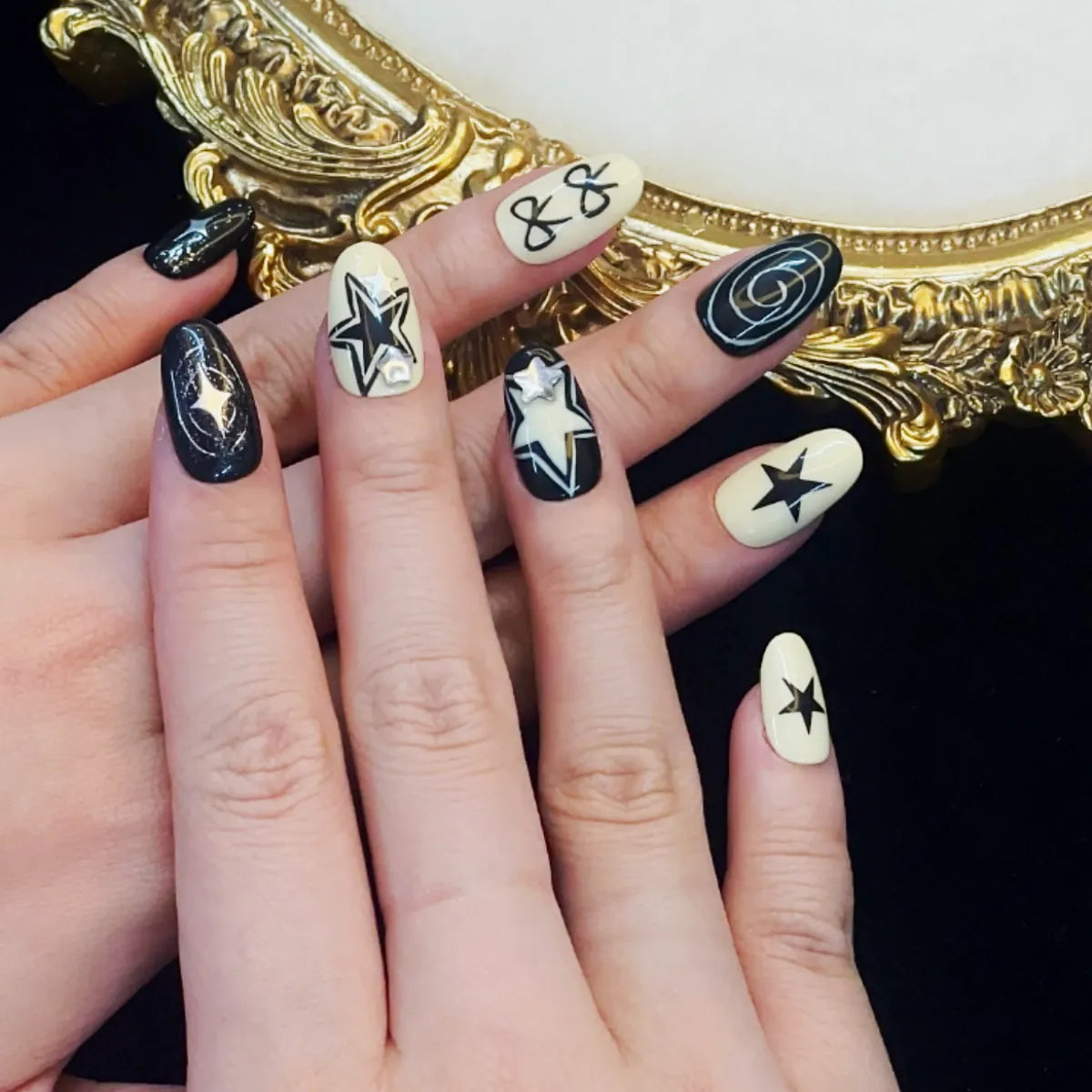 Press On Nail Black Star Love