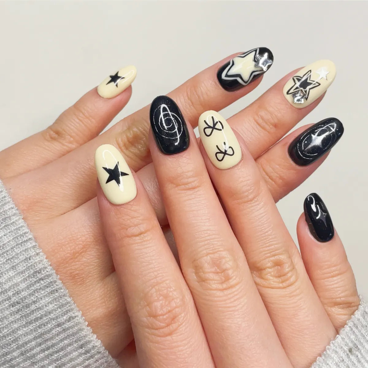 Press On Nail Black Star Love