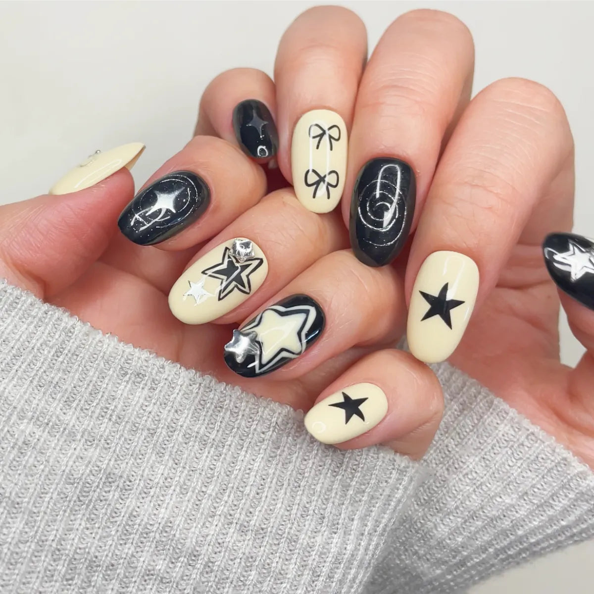 Press On Nail Black Star Love