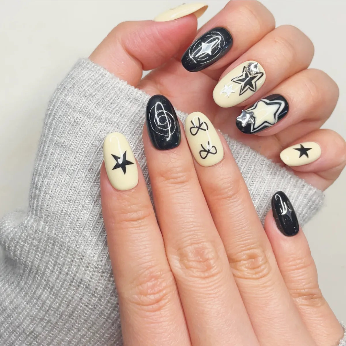 Press On Nail Black Star Love