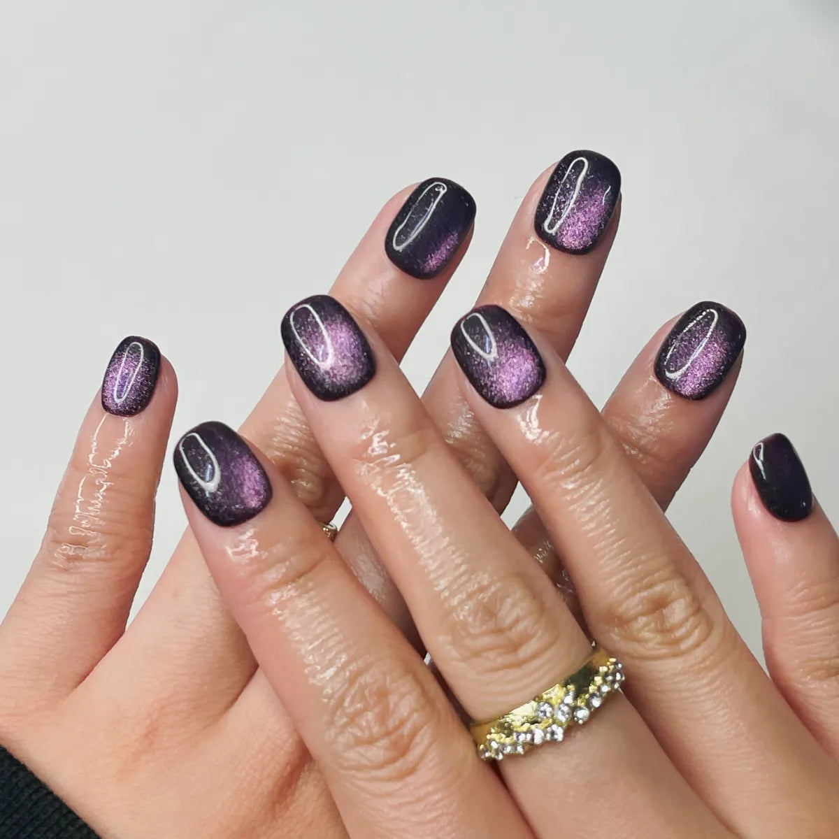 Press On Nail Cat - Eye Violet Vixen