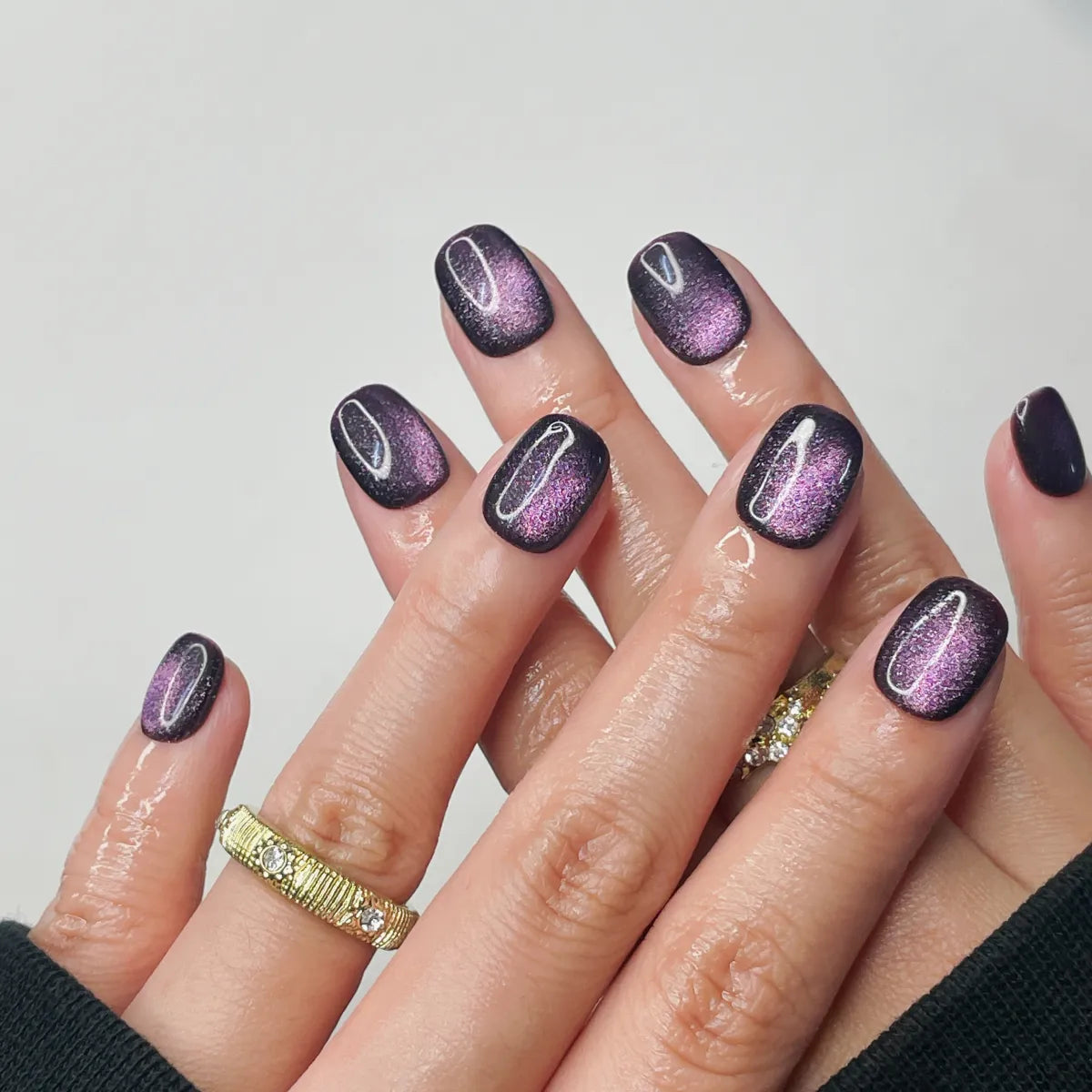 Press On Nail Cat - Eye Violet Vixen