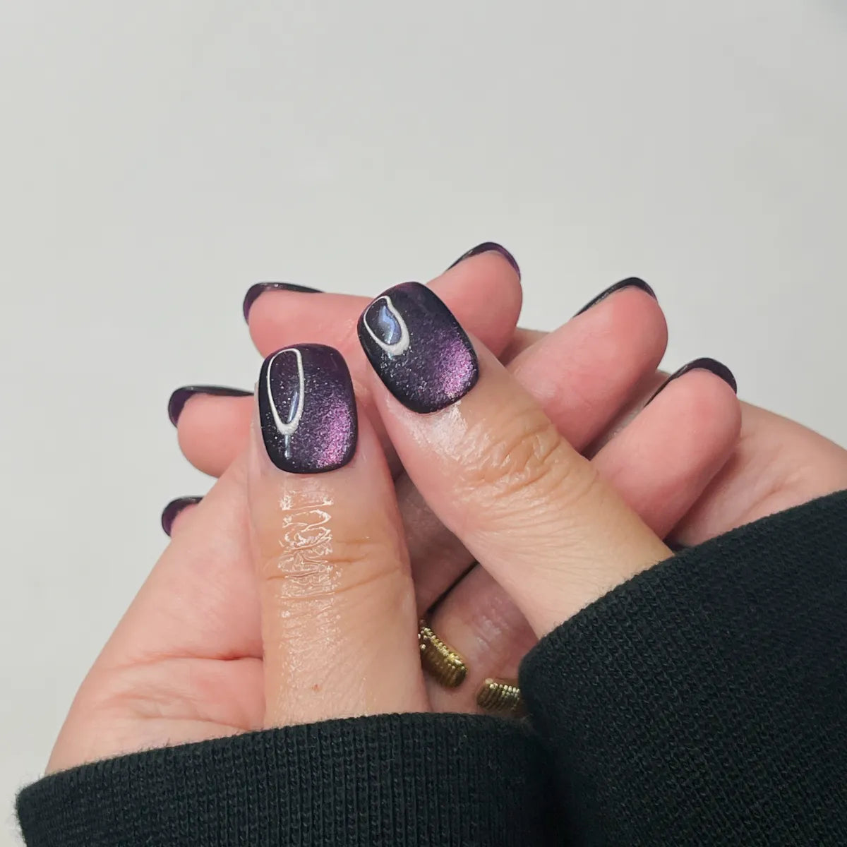 Press On Nail Cat - Eye Violet Vixen