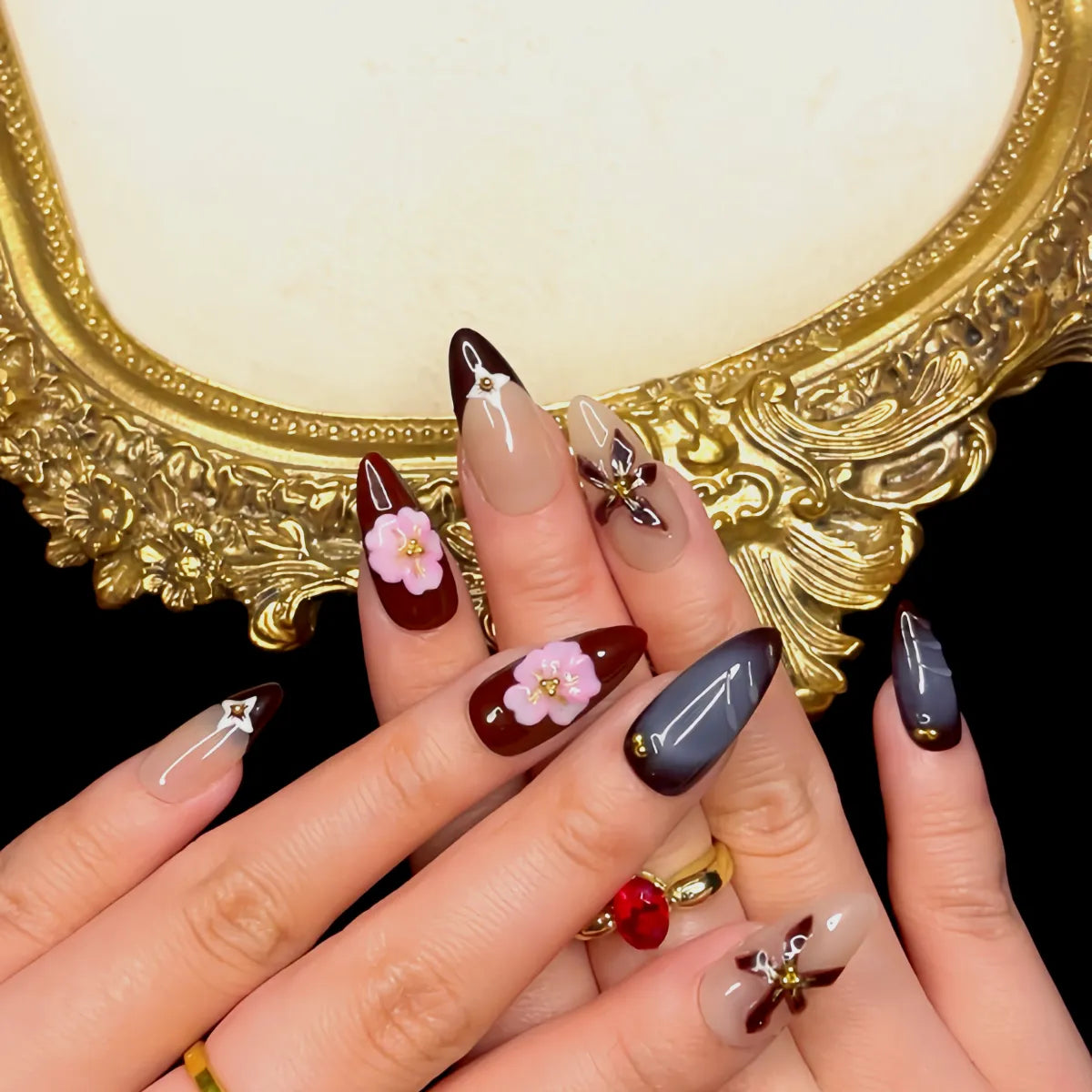 Press On Nail Floral Noir