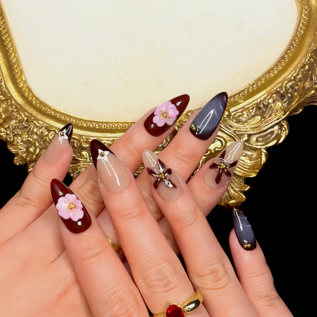 Press On Nail Floral Noir