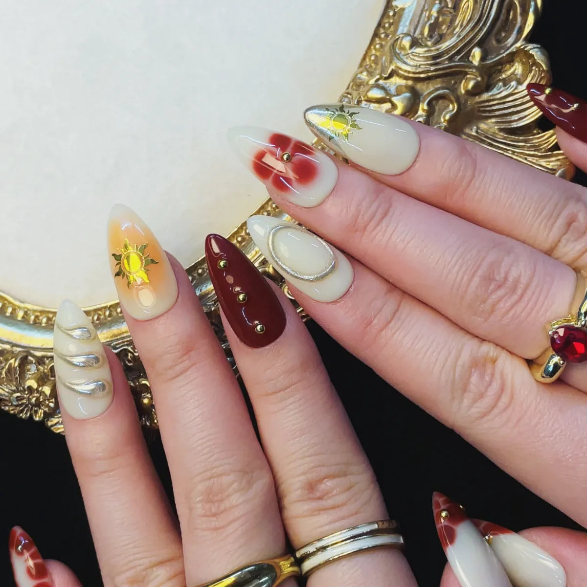 Press On Nail Golden Sun