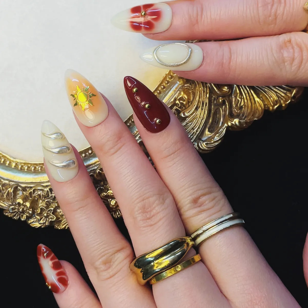 Press On Nail Golden Sun