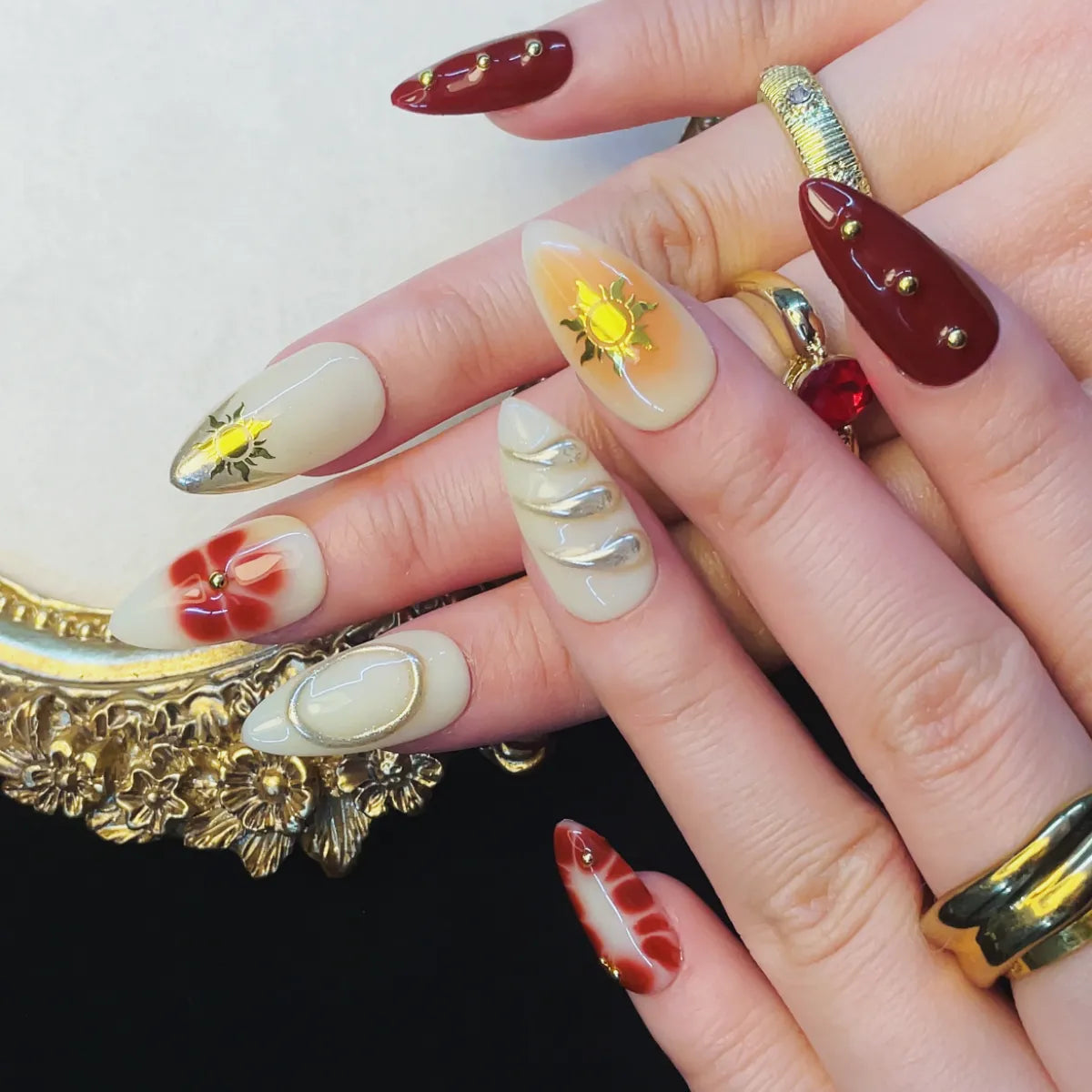 Press On Nail Golden Sun
