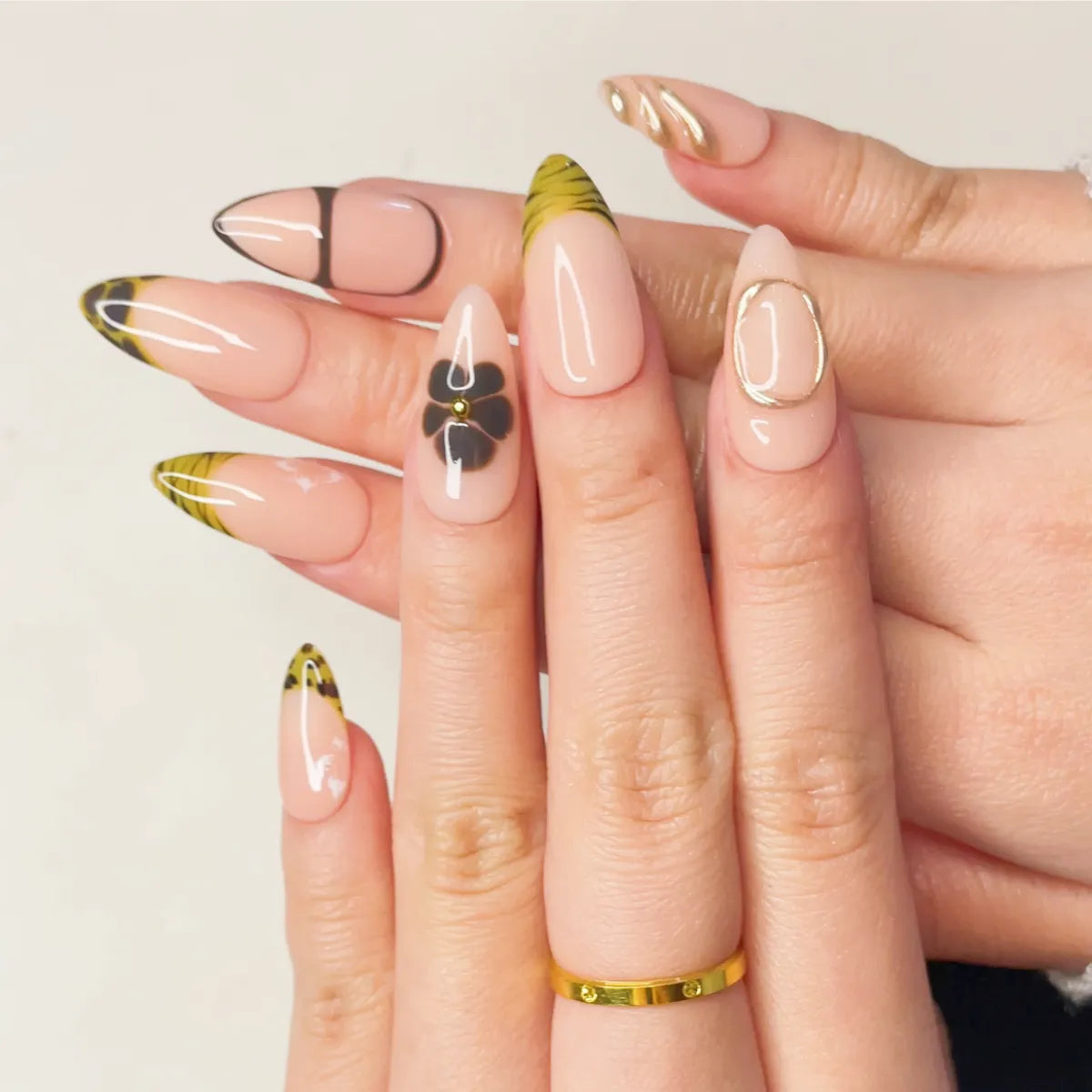 Press On Nail Savanna Mirage