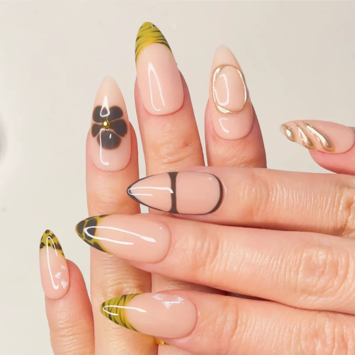 Press On Nail Savanna Mirage