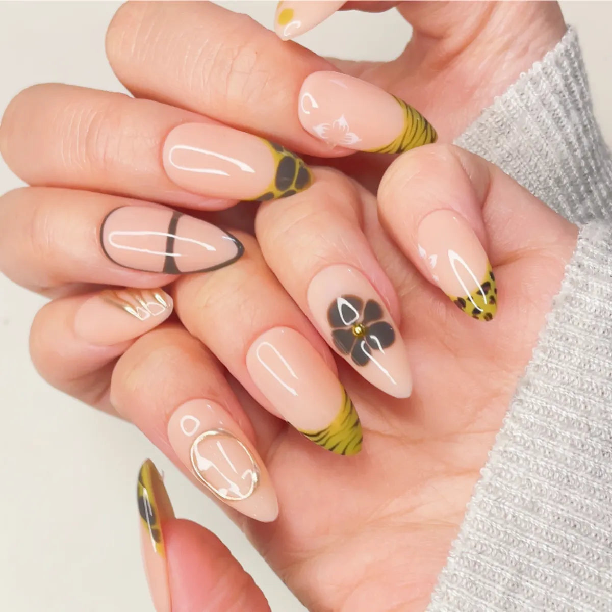 Press On Nail Savanna Mirage