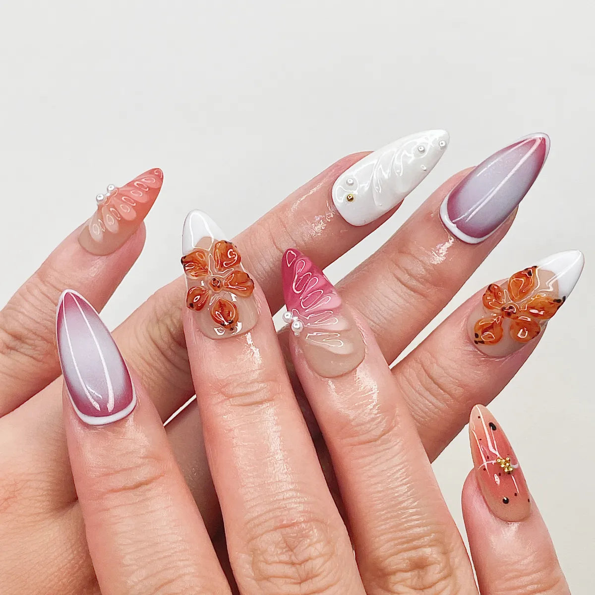 Press On Nail Dragon Kiss