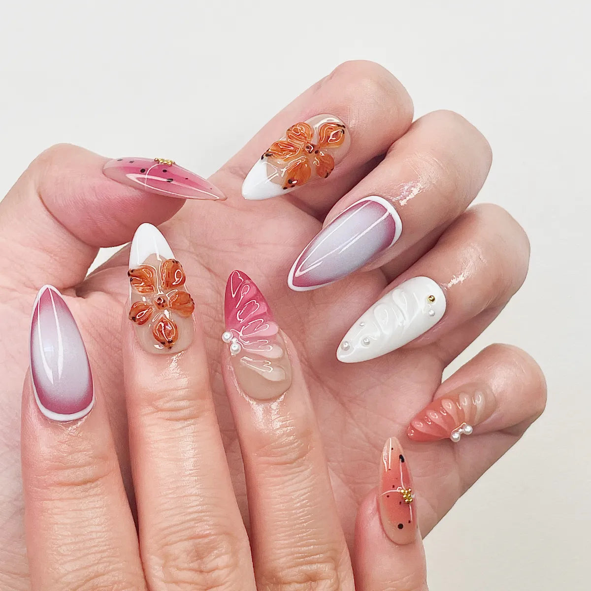Press On Nail Dragon Kiss