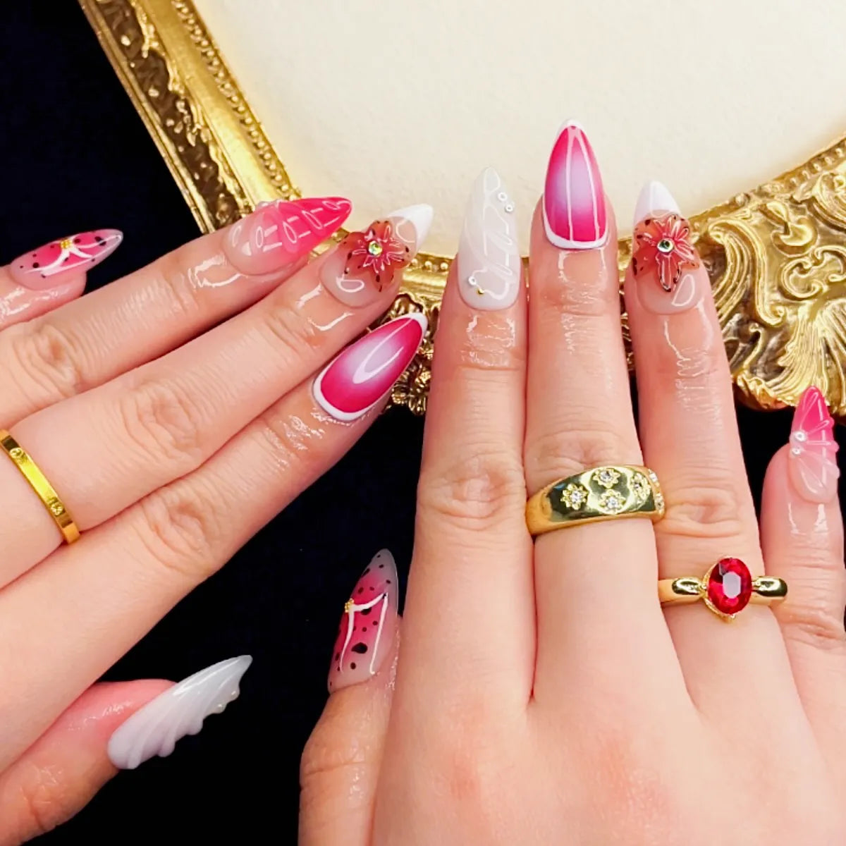 Press On Nail Dragon Kiss