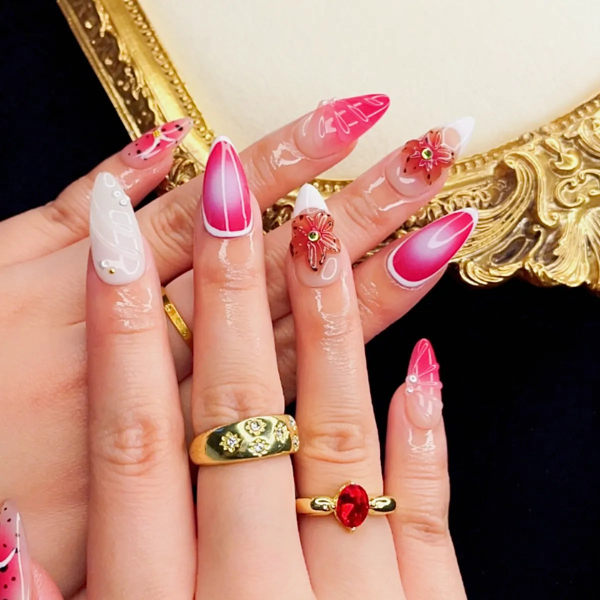 Press On Nail Dragon Kiss