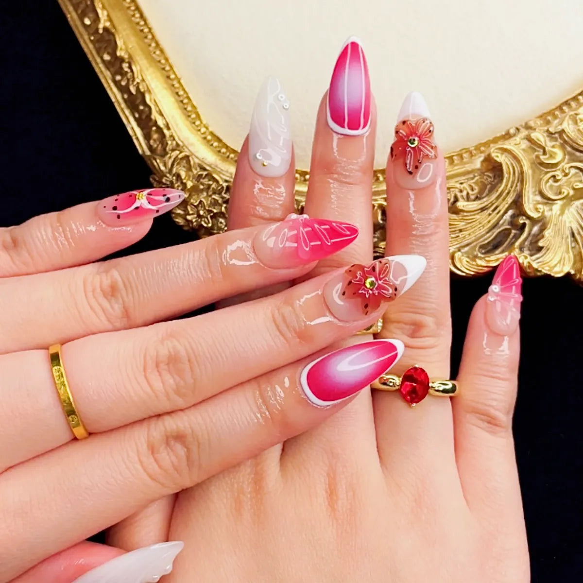 Press On Nail Dragon Kiss