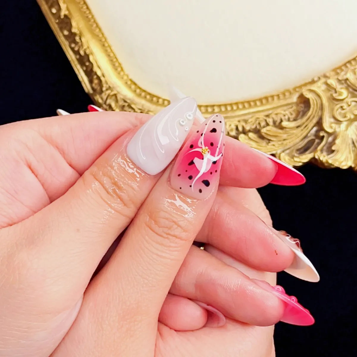 Press On Nail Dragon Kiss