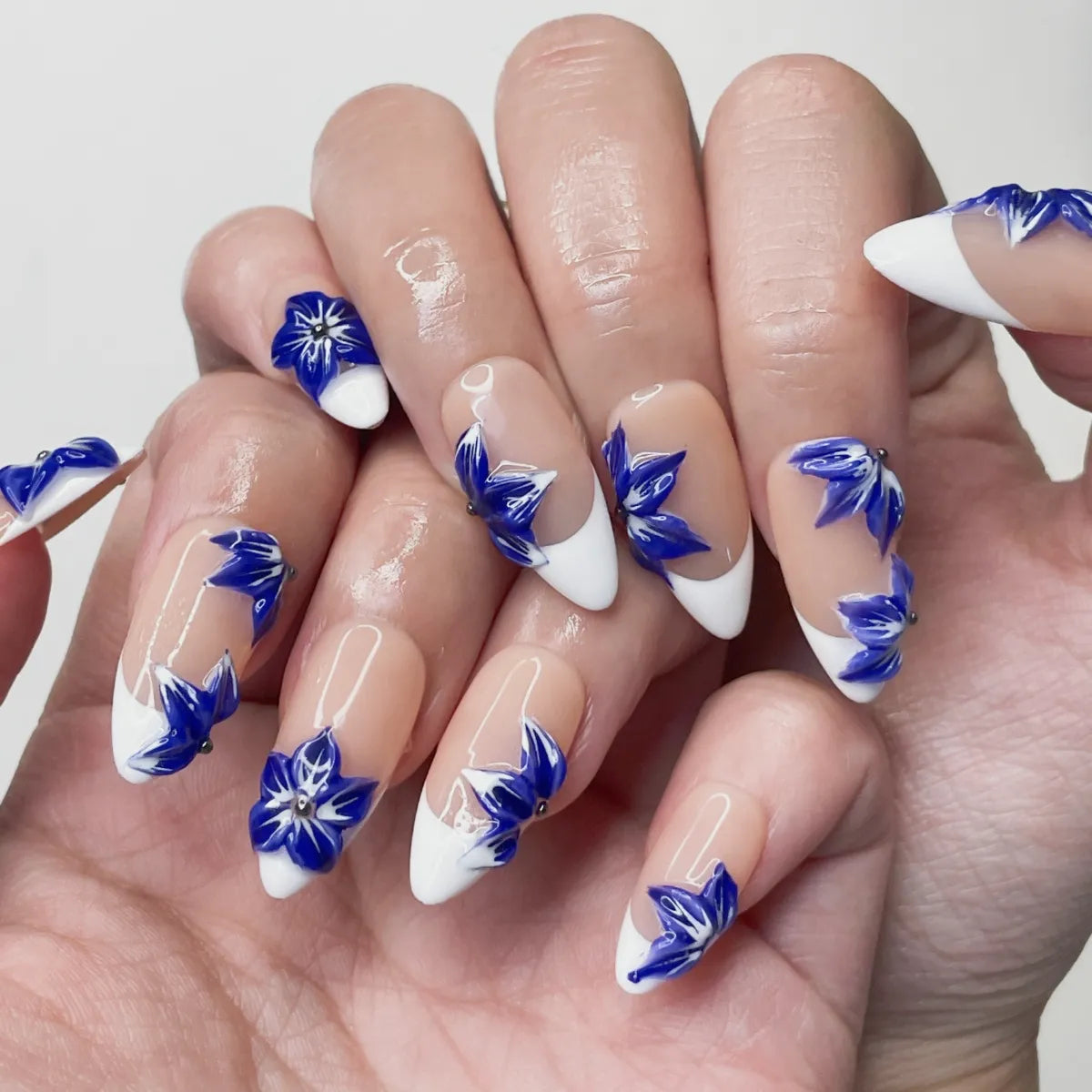 Press On Nail Sapphire Blossom