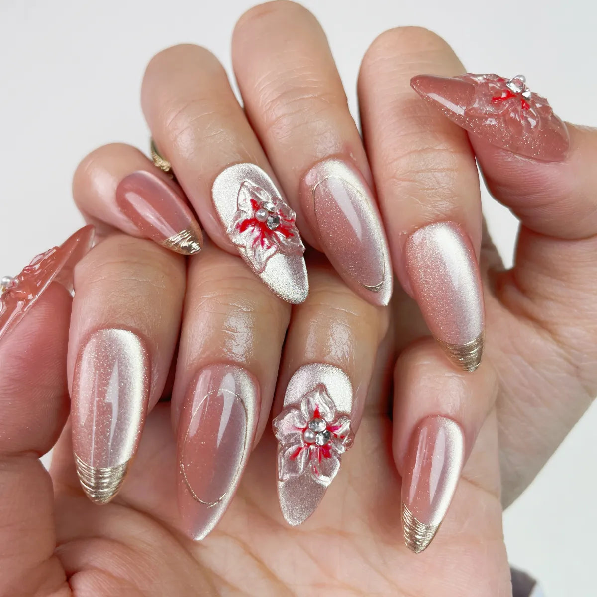 Press On Nail Nude Cat's Eye Flower