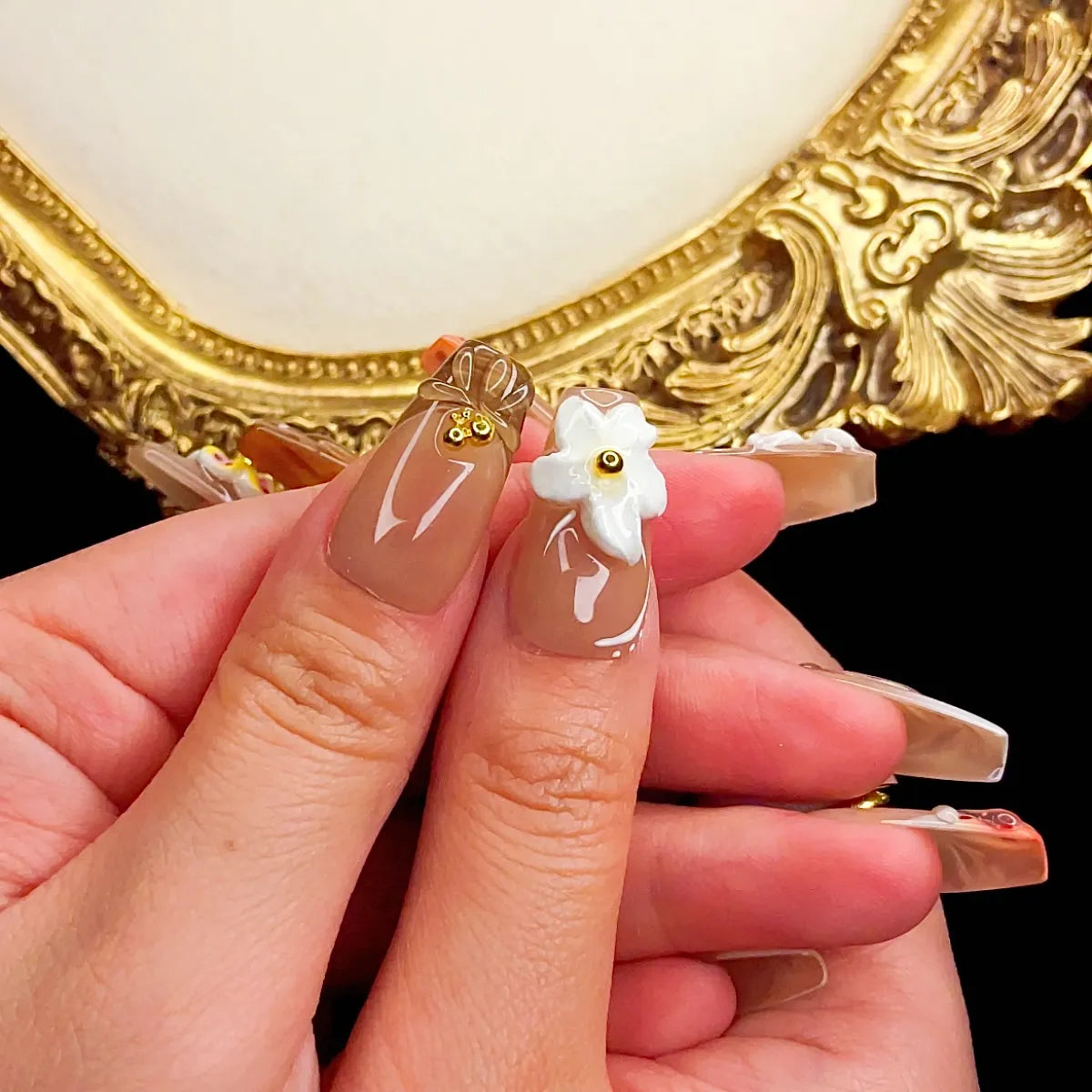 Press On Nail Sunlit Petal