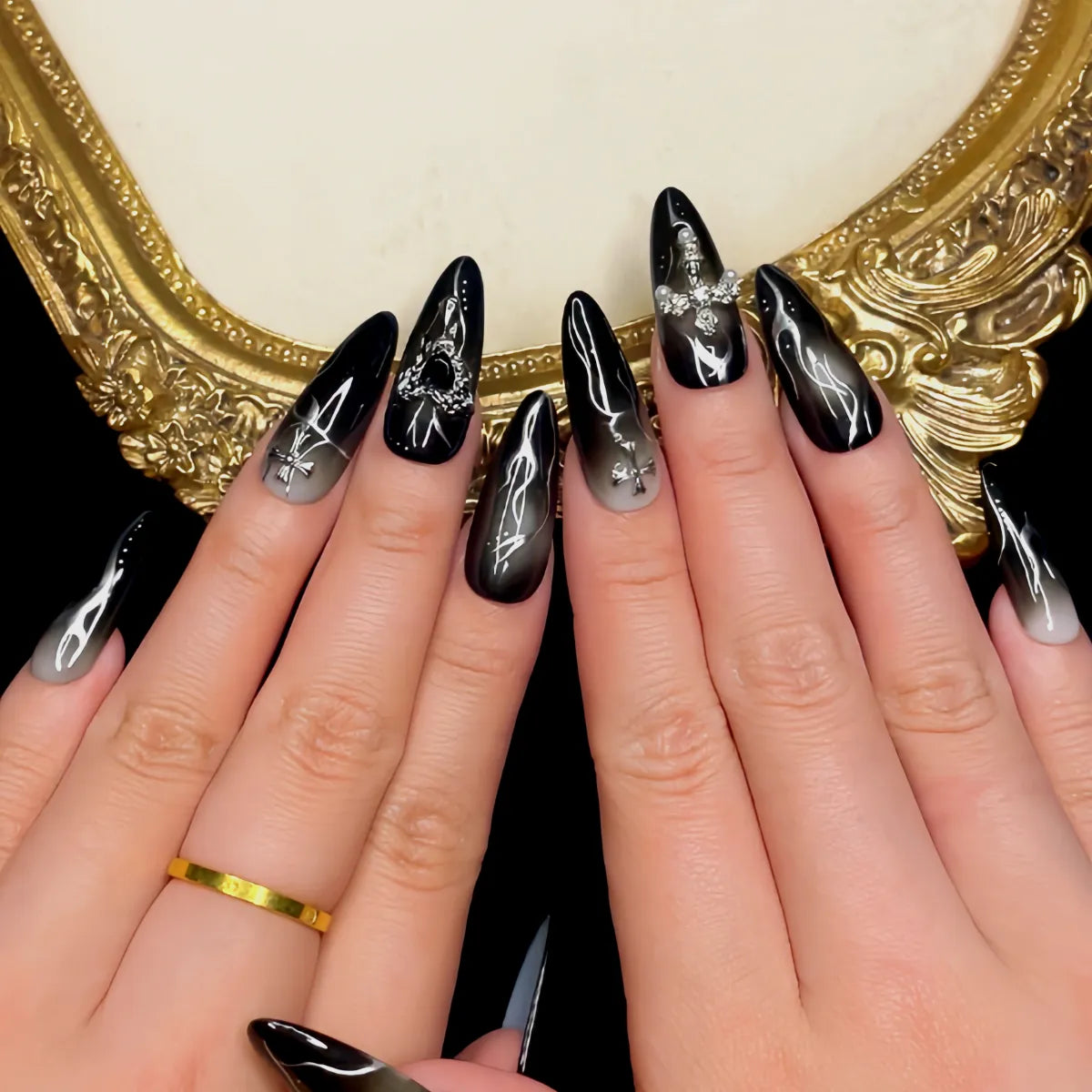 Press On Nail Silver Noir Cross