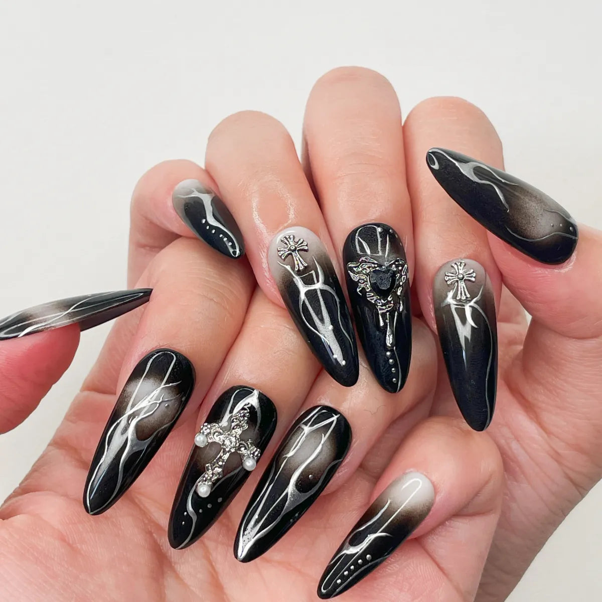 Press On Nail Silver Noir Cross