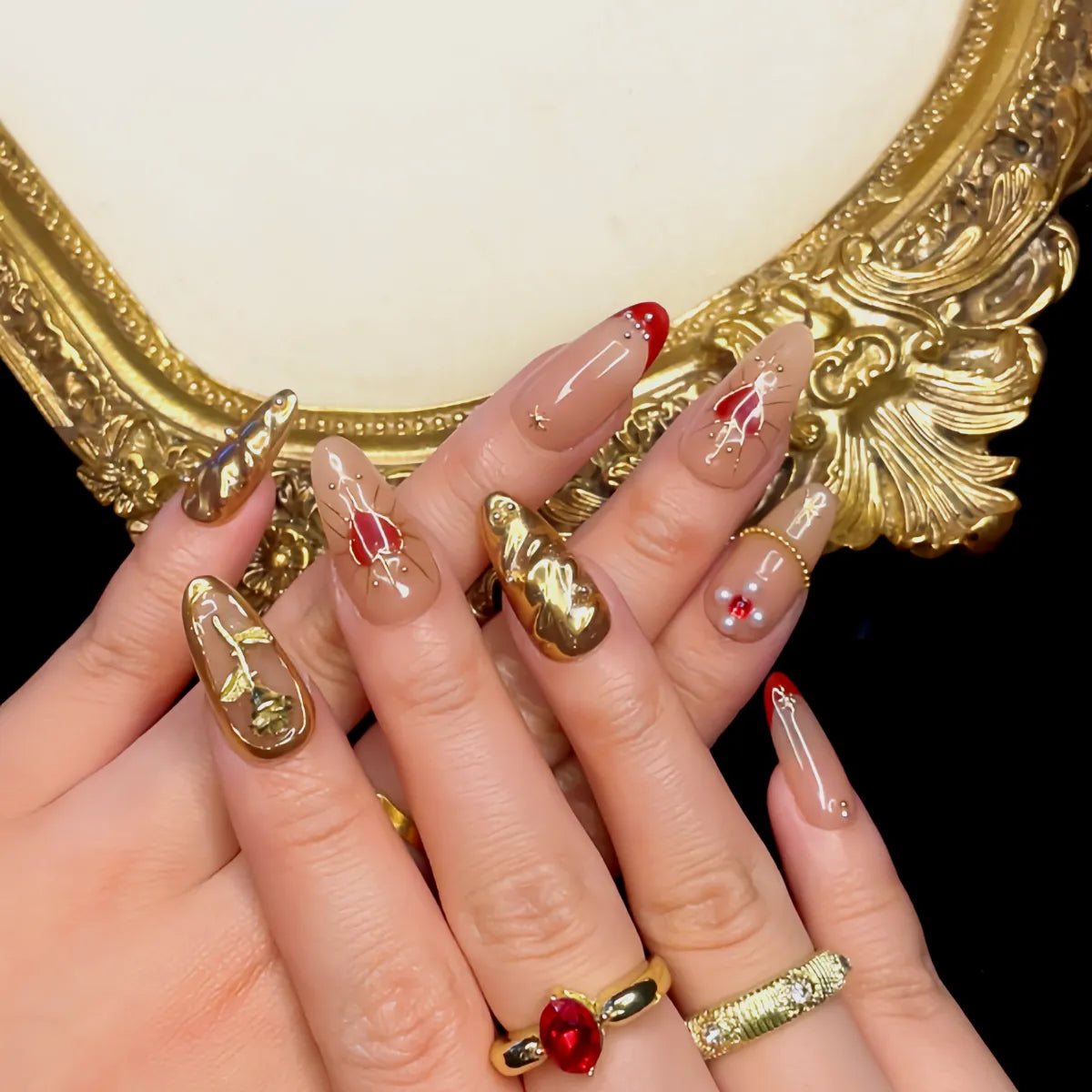 Press On Nail Golden Roses