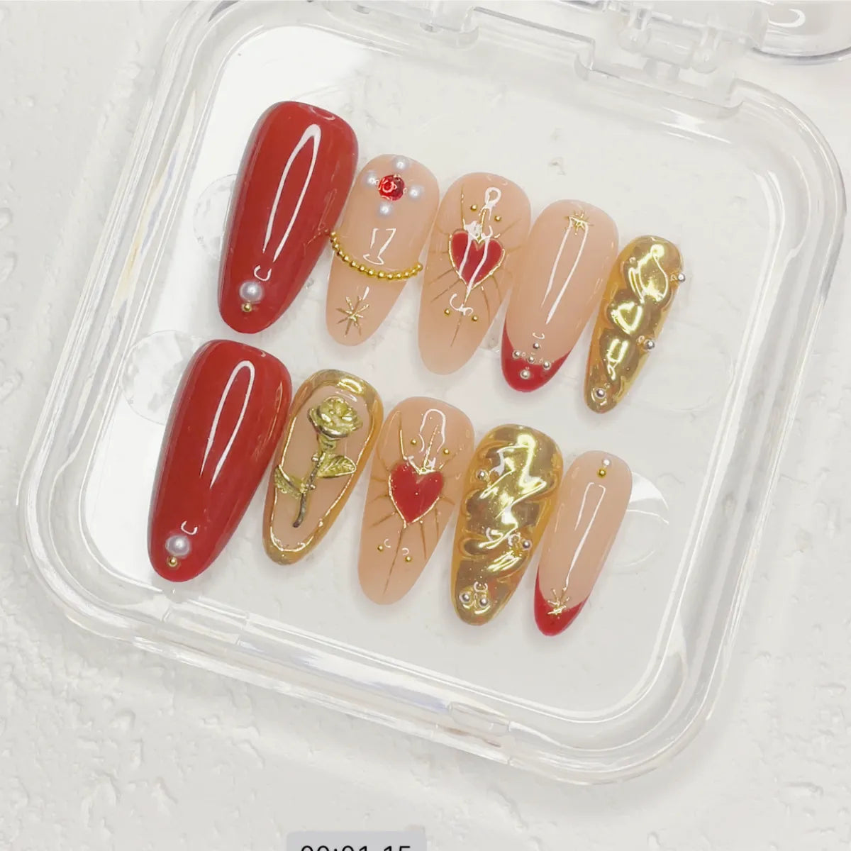 Press On Nail Golden Roses