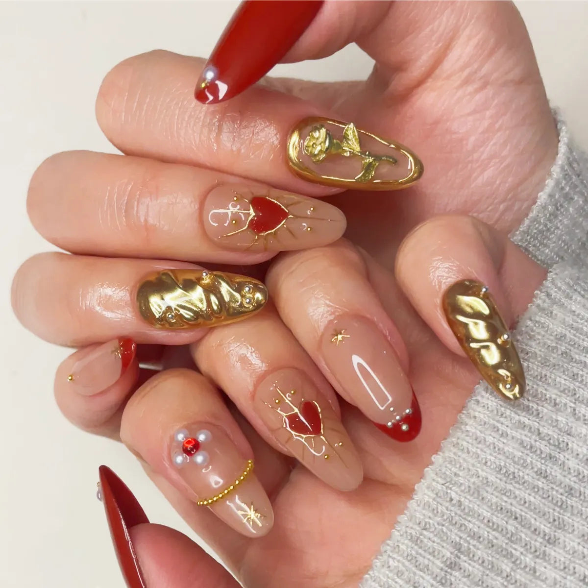 Press On Nail Golden Roses