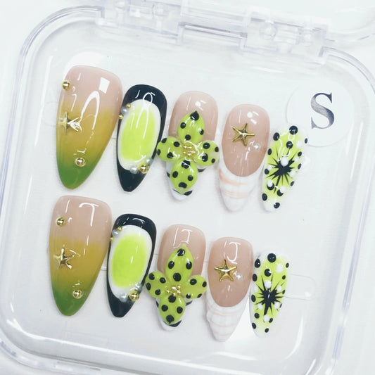 Press On Nail Green Flower