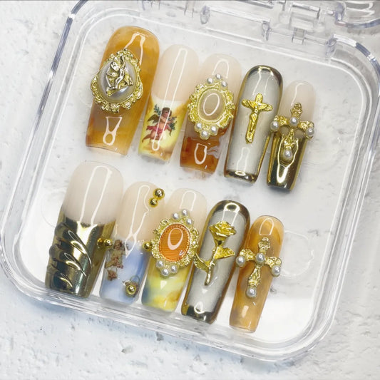 Press On Nail Golden Relics
